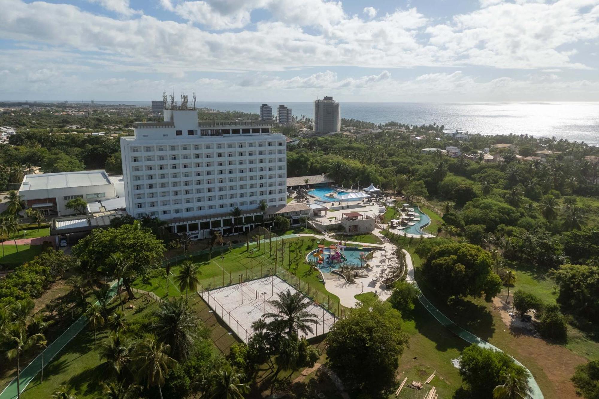 Hotel Deville Prime Salvador Exteriör bild Aerial view of the hotel